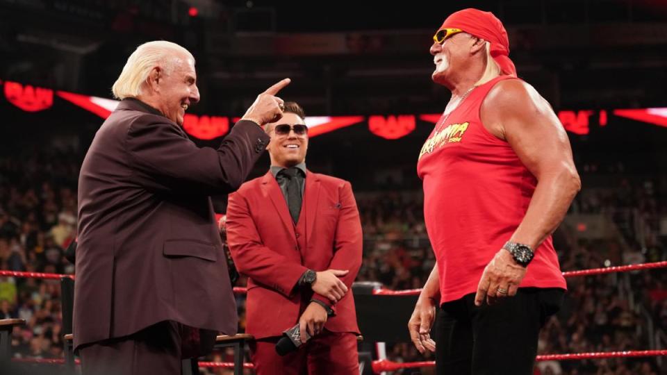 Hulk Hogan, Ric Flair Hounded by Fans