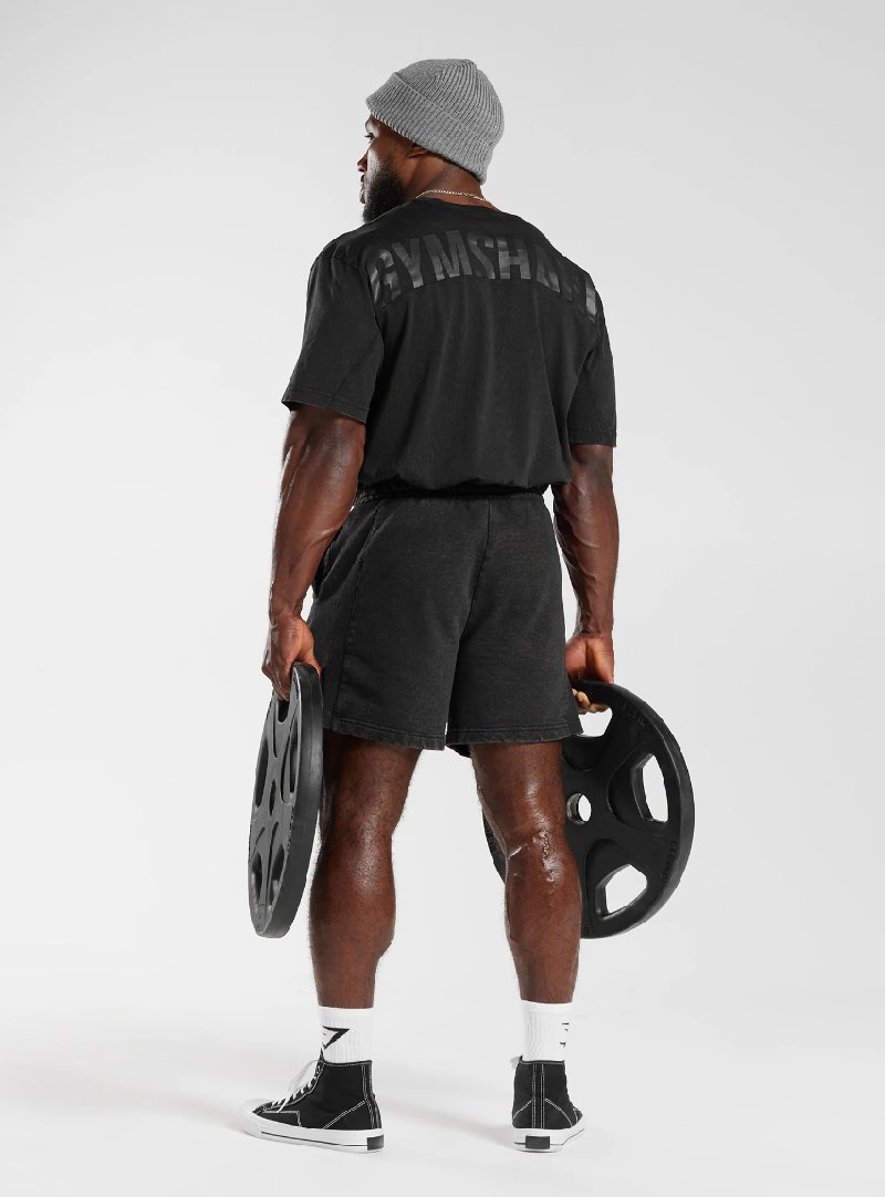 Why Are Oversized Gym Shirts So Popular?