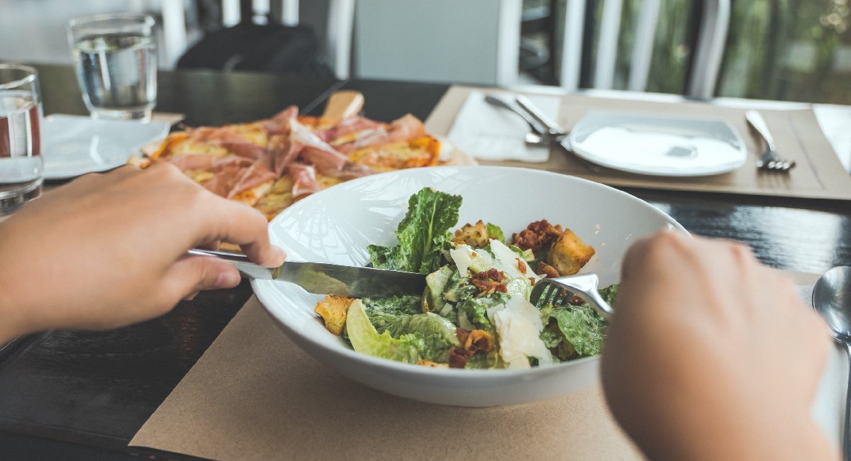 Low-Carb Diets: 3 Reasons You Should Consider Skipping Them Low-Carb Diets: 3 Reasons You Should Consider Skipping Them