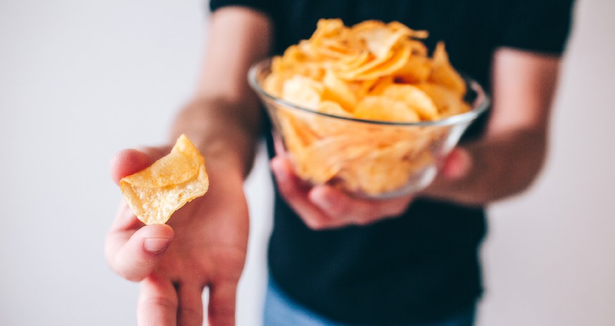 Low-Carb Snacks to Satisfy Your Hunger for Hours Low-Carb Snacks to Satisfy Your Hunger for Hours